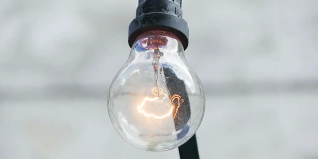 How to Troubleshoot Problems With Incandescent Light Bulbs